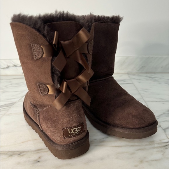 UGG Shoes - UGG Women's Bailey Bow II Boots in Chocolate Brown Size 9